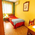 Arunda Ii فندق 2*