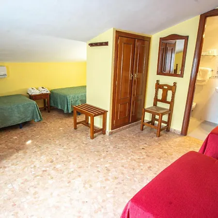 Arunda Ii فندق 2*